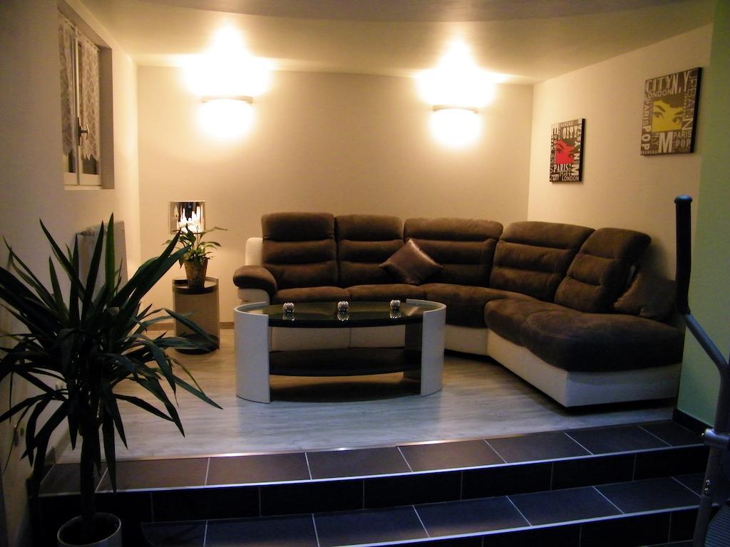 Grand Appartement Dans Villa Avec Parking Quartier Residentiel Жуаньї Номер фото